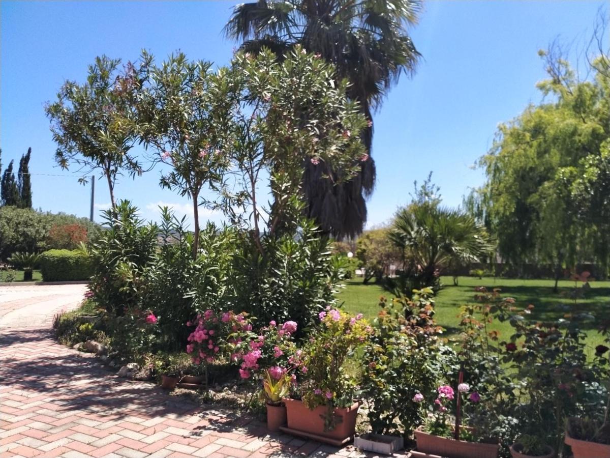 Appartamento Le Rose Olmedo Esterno foto